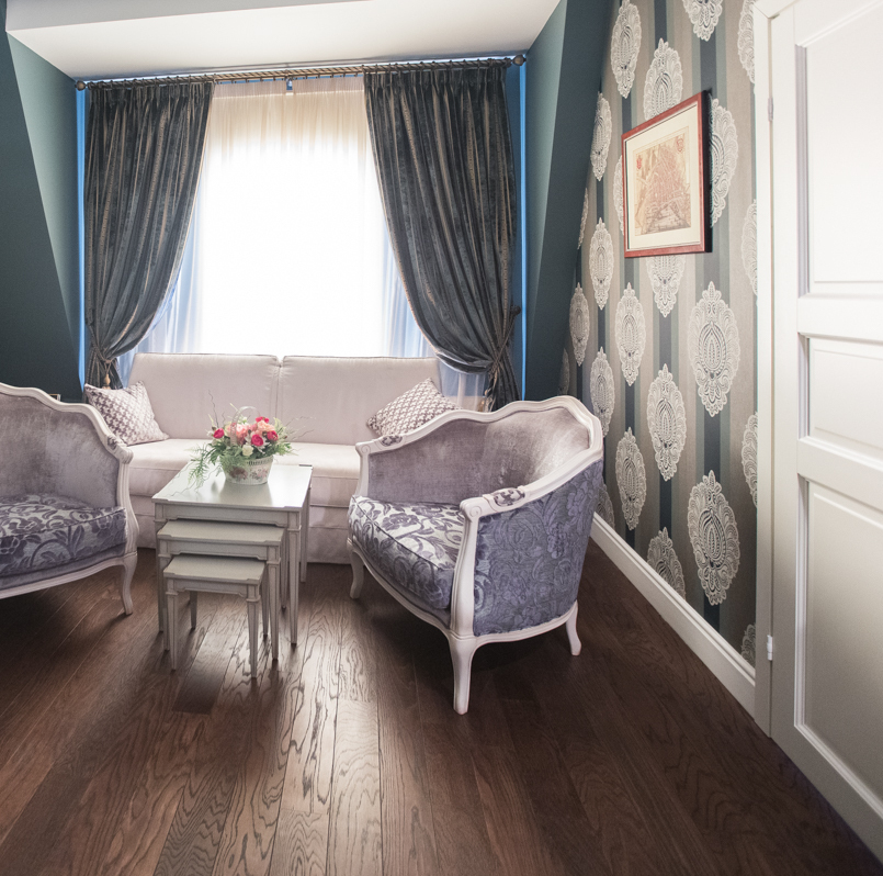 кресла в классическом стиле